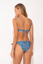 Załaduj obraz do przeglądarki galerii, Model Back: Rio De Sol Bas Bottom Chuva Gisele
