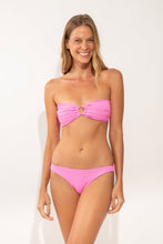 Załaduj obraz do przeglądarki galerii, Model Front: Rio De Sol Ensemble Set Crespinho-Rosa Mavi Nice
