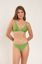 Załaduj obraz do przeglądarki galerii, Model Front: Rio De Sol Bas Bottom Shimmer-Botanica Essential
