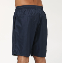 Załaduj obraz do przeglądarki galerii, Model Back: Uv Line Bermuda / Short Pour Homme Shorts New Fit Br Masc Navy Blue Upf50+
