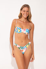 Załaduj obraz do przeglądarki galerii, Model Front: Rio De Sol Haut Top Al-Mare Kelli
