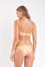 Załaduj obraz do przeglądarki galerii, Model Back: Rio De Sol Ensemble Set Dreamy Bliss Essential
