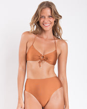 Załaduj obraz do przeglądarki galerii, Gallery: Rio De Sol Ensemble Set Nocciola Mila Hotpants
