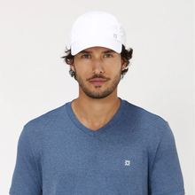 Załaduj obraz do przeglądarki galerii, Model Front: Uv Line Casquette Cap Uv Pro Masc White Upf50+
