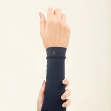 Załaduj obraz do przeglądarki galerii, Image 05: Uv Line Gants Sun-Protection Sleeve Navy Upf50+
