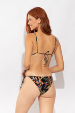 Załaduj obraz do przeglądarki galerii, Model Back: Rio De Sol Bas Bottom Flora Ibiza-Comfy
