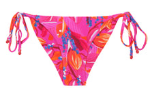 Załaduj obraz do przeglądarki galerii, Product Front: Rio De Sol Bas Bottom Flavors Cheeky-Tie
