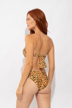 Załaduj obraz do przeglądarki galerii, Model Back: Rio De Sol Bas Bottom Yellow-Feline Essential-Comfy
