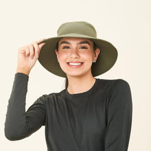 Załaduj obraz do przeglądarki galerii, Image 04: Uv Line Bob Hat California Nac Fem Green Militar Upf50+
