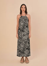 Załaduj obraz do przeglądarki galerii, Model Front: Uv Line Vêtement De Plage High-Neck Dress Asas Upf50+
