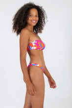 Załaduj obraz do przeglądarki galerii, Image 08: Rio De Sol Ensemble Set Antelope Bandeau-Reto High-Leg
