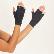 Załaduj obraz do przeglądarki galerii, Image 04: Uv Line Gants Short Gloves Uni Black Upf50+
