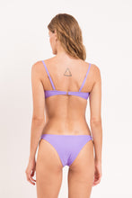 Załaduj obraz do przeglądarki galerii, Model Back: Rio De Sol Haut Top Bora-Lavanda Bandeau-Joy
