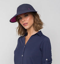 Załaduj obraz do przeglądarki galerii, Model Front: Uv Line Casquette Visor Capri Colors Nac Fem Navy Blue Rose Upf50+
