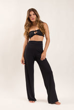 Załaduj obraz do przeglądarki galerii, Model Front: Rio De Sol Pantalon De Plage Black Pants Knot
