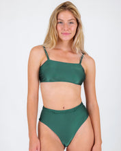 Załaduj obraz do przeglądarki galerii, Gallery: Rio De Sol Ensemble Set Palace Bandeau-Reto Hotpants
