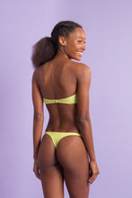 Załaduj obraz do przeglądarki galerii, Image 11: Rio De Sol Ensemble Set Bora-Citrus Bandeau-Joy Leblon-Fio
