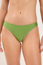 Załaduj obraz do przeglądarki galerii, Gallery: Rio De Sol Bas Bottom Shimmer-Botanica Essential-Comfy
