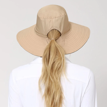 Załaduj obraz do przeglądarki galerii, Model Back: Uv Line Chapeau Souple/Capeline San Diego Kaki/Preto
