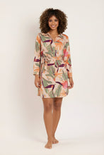 Załaduj obraz do przeglądarki galerii, Model Front: Rio De Sol Chemise Oasis Chemise
