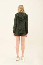 Załaduj obraz do przeglądarki galerii, Bag-Foldable Windbreaker Jacket Verde Militar

