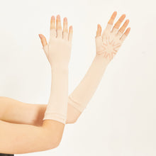 Załaduj obraz do przeglądarki galerii, Image 05: Uv Line Gants Long Gloves Uni Beige Upf50+
