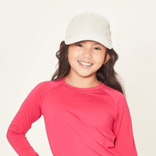 Załaduj obraz do przeglądarki galerii, Model Front: Uv Line Casquette Cap Teens Colors Inf Sand Upf50+
