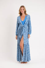 Załaduj obraz do przeglądarki galerii, Model Front: Rio De Sol Vêtement De Plage Chuva Long Dress Verona
