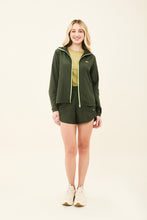 Załaduj obraz do przeglądarki galerii, Bag-Foldable Windbreaker Jacket Verde Militar
