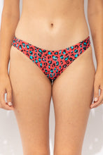 Załaduj obraz do przeglądarki galerii, Gallery: Rio De Sol Bas Bottom Coral-Feline Essential-Comfy
