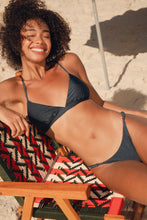 Załaduj obraz do przeglądarki galerii, Image 06: Rio De Sol Bas Bottom Shimmer-Shark Cheeky-Noa
