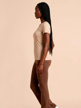 Załaduj obraz do przeglądarki galerii, Image 03: Uv Line T-Shirt Longsleeve Fem New Fit Sand Upf50+
