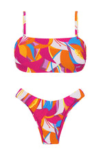Załaduj obraz do przeglądarki galerii, Product Front: Rio De Sol Ensemble Set Antelope Bandeau-Reto High-Leg
