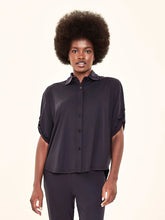 Załaduj obraz do przeglądarki galerii, Gallery: Uv Line Chemise Shirt Copa Black Upf50+
