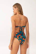 Załaduj obraz do przeglądarki galerii, Model Back: Rio De Sol Bas Bottom Luma Hotpants

