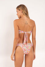 Załaduj obraz do przeglądarki galerii, Model Back: Rio De Sol Haut Top Ditsy-Sky Mavi
