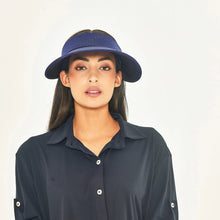Załaduj obraz do przeglądarki galerii, Model Front: Uv Line Visière Grecia Navy Fit Upf50+

