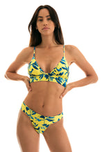 Załaduj obraz do przeglądarki galerii, Model Front: Rio De Sol Bas Bottom Lemon Flower Tri Cos
