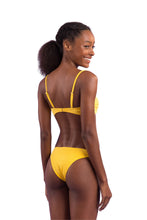 Załaduj obraz do przeglądarki galerii, Model Back: Rio De Sol Bas Bottom Malibu-Yellow Essential
