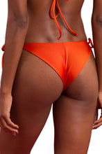 Załaduj obraz do przeglądarki galerii, Image 07: Rio De Sol Bas Bottom Shimmer-Paprica Cheeky-Tie
