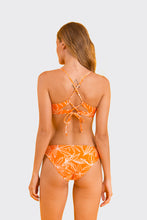 Załaduj obraz do przeglądarki galerii, Model Back: Rio De Sol Ensemble Set Trail-Orange Tank-Tie Essential-Comfy
