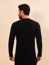 Załaduj obraz do przeglądarki galerii, Model Back: Uv Line T-Shirt Longsleeve Skin Infratherm Masc Preto Upf50+
