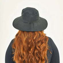 Załaduj obraz do przeglądarki galerii, Model Back: Uv Line Chapeau Souple/Capeline Hat Lyon Nac L Fem Black Upf50+
