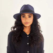 Załaduj obraz do przeglądarki galerii, Model Front: Uv Line Chapeau Panama Hat Shanghai Imp Uni Navy Blue Upf50+
