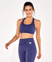 Załaduj obraz do przeglądarki galerii, Model Front: Alto Giro Fitness Haut Top Circuit Blackout Costas Nadador Cinza Graystone
