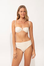 Załaduj obraz do przeglądarki galerii, Model Front: Rio De Sol Ensemble Set Malibu-Natural Zaya Amy
