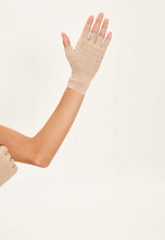 Załaduj obraz do przeglądarki galerii, Image 02: Uv Line Gants Short Gloves Anti-Aging Uni Chocolate Upf50+
