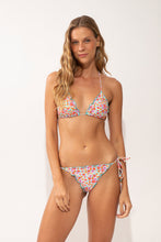 Załaduj obraz do przeglądarki galerii, Model Front: Rio De Sol Haut Top Ditsy-Sky Frufru
