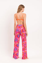 Załaduj obraz do przeglądarki galerii, Model Back: Rio De Sol Pantalon De Plage Flavors Wide Pants
