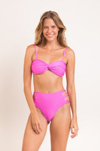 Załaduj obraz do przeglądarki galerii, Model Front: Rio De Sol Bas Bottom Vita-Pink High-Waist-Spin
